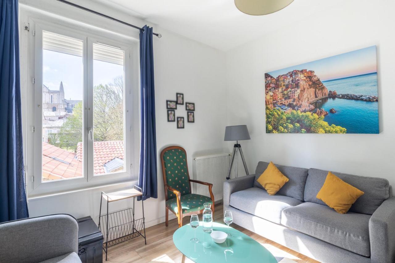 Superbe Appartement Dans Le Centre Historique Poitiers Zewnętrze zdjęcie